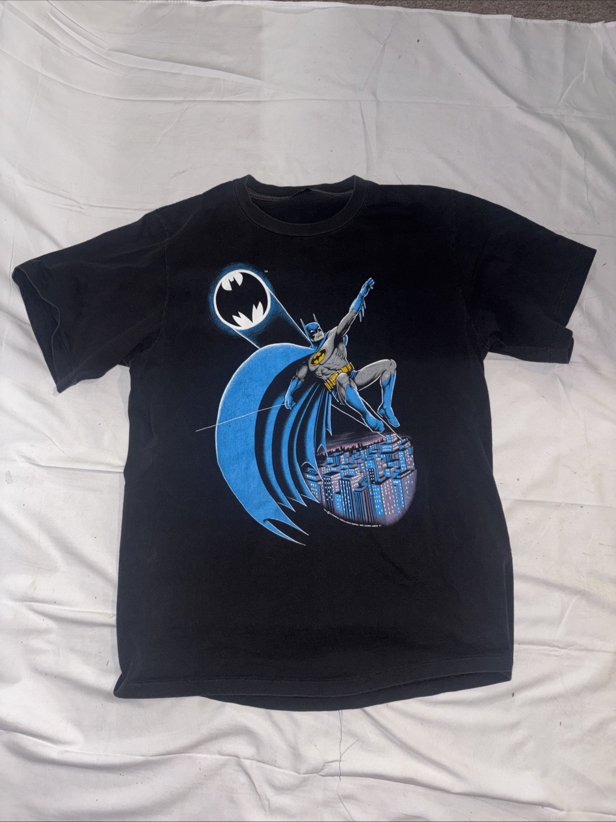 Vintage 1988 Batman T Shirt W/ Bat Signal DC Comics Size XL Vintage 1988 Batman T Shirt W/ Bat Signal DC Comics Size XL