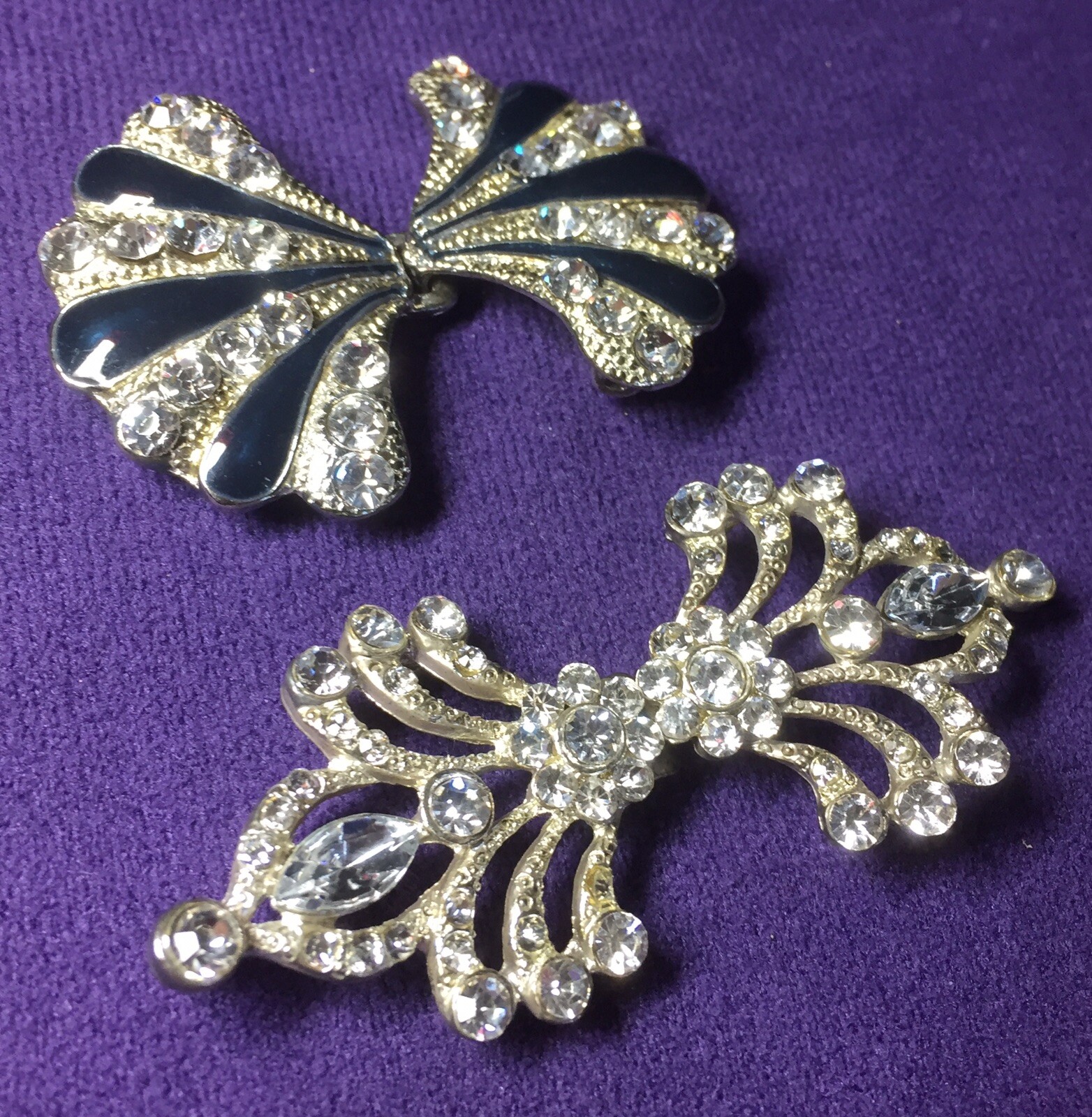 Authentic Giovanna Signature Jacket Clasp Guard With Stone Designs Lot Of 2 Vtg
