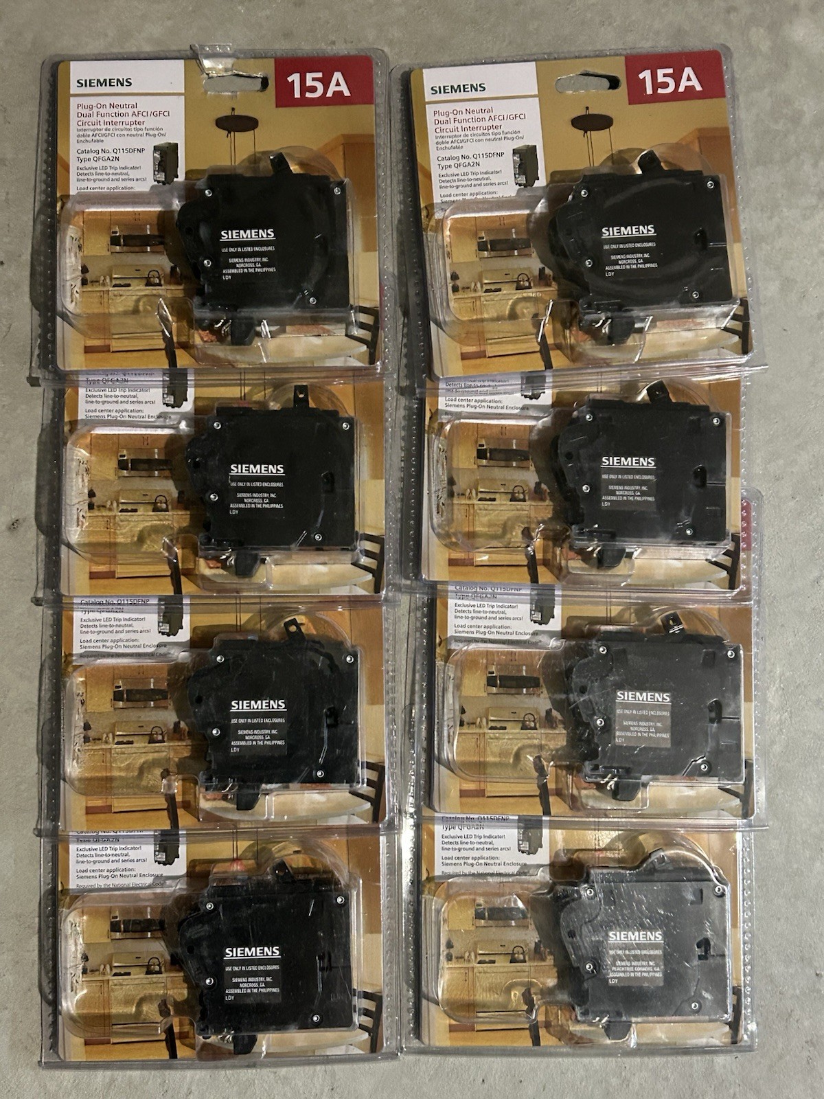 Lot Of 8 Siemens Q115DFN 15A 120V Plug-In Circuit Breaker Lot Of 8 Siemens Q115DFN 15A 120V Plug-In Circuit Breaker