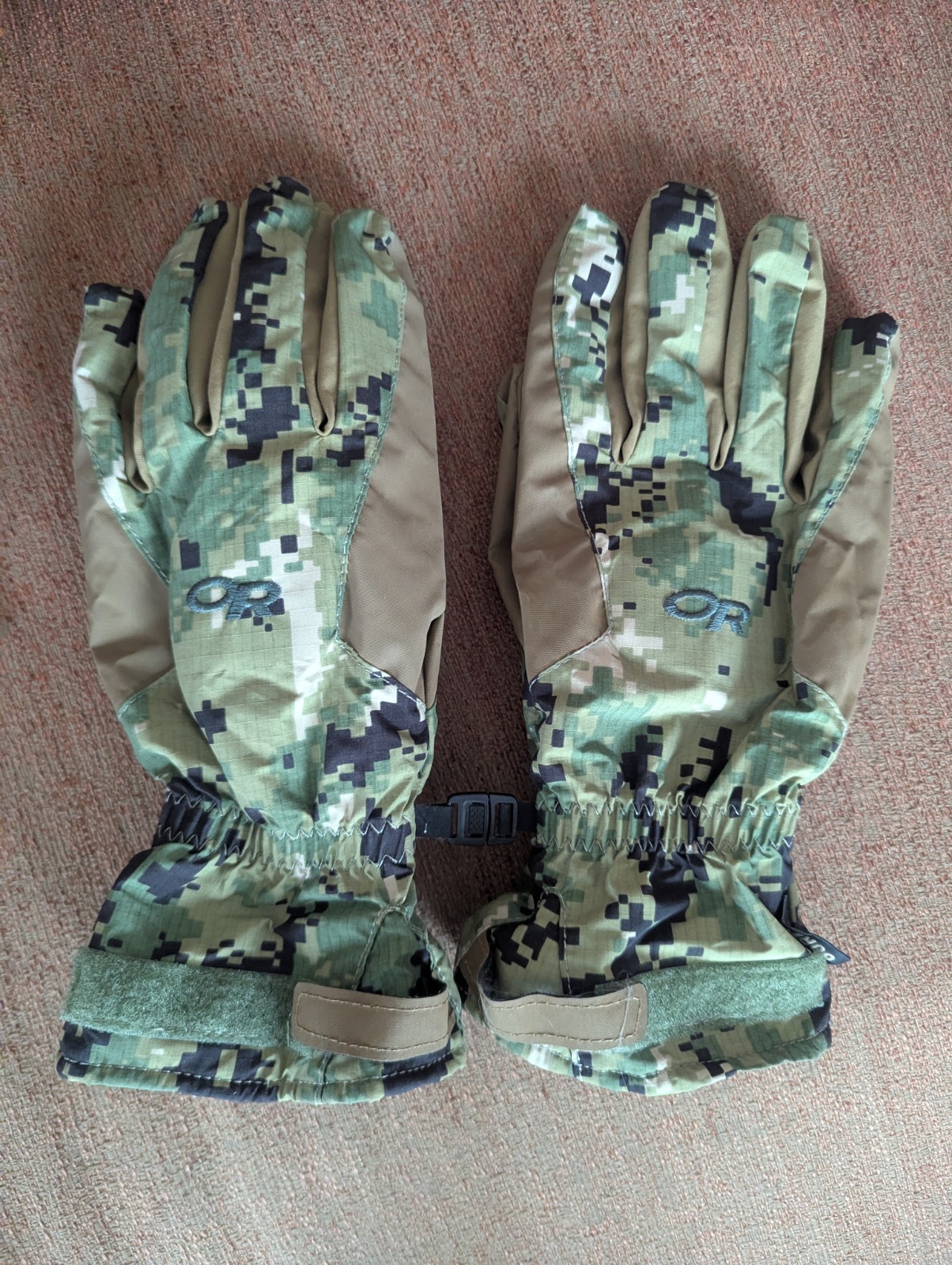 NWOT Outdoor Research Poseidon GORE-TEX Gloves AOR2 Large 72589 Navy Seal 