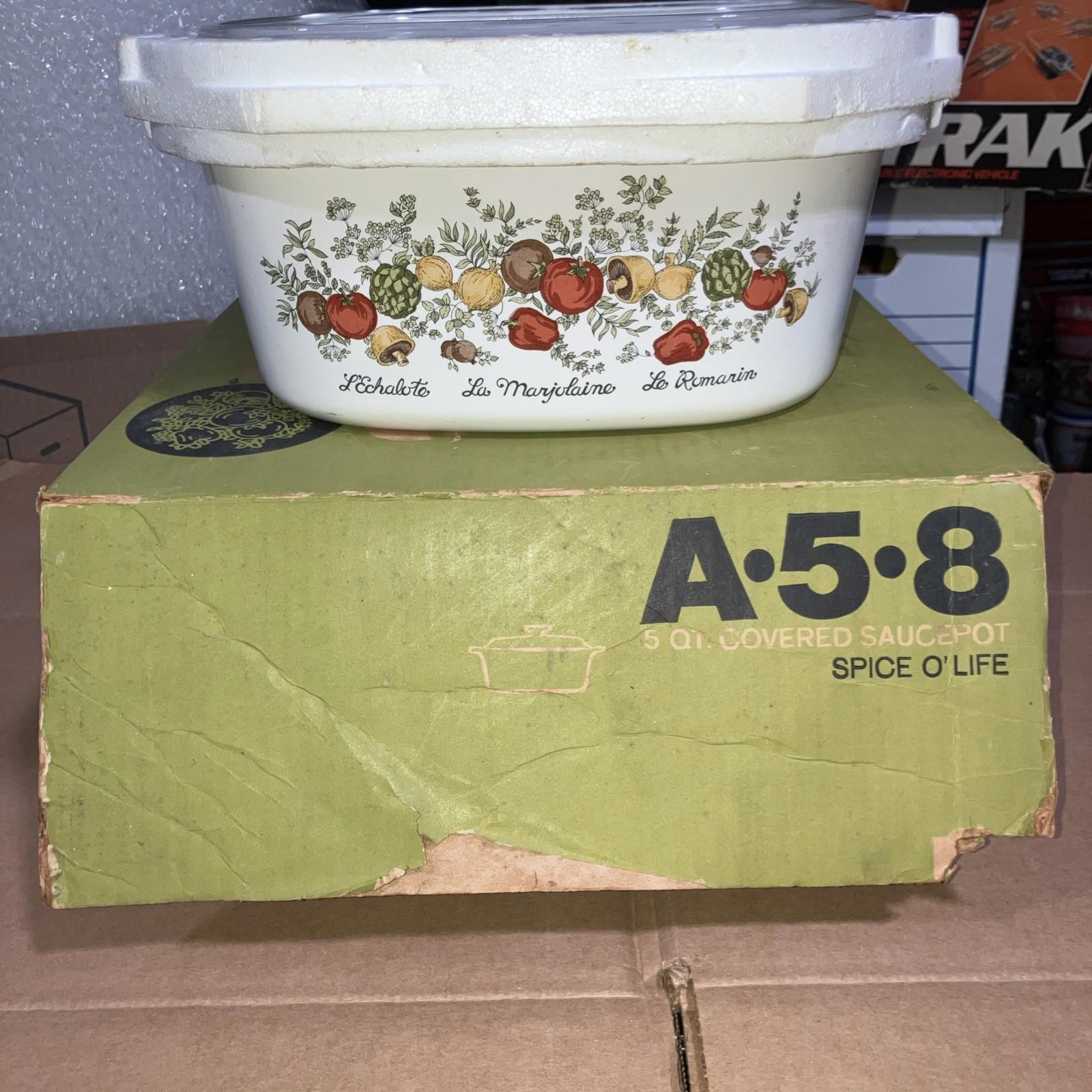 Vintage 1970’s Corning Ware 5 QT Spice O\' Life A-5-8 Covered Saucepot NEW “Rare” Vintage 1970’s Corning Ware 5 QT Spice O\' Life A-5-8 Covered Saucepot NEW “Rare”