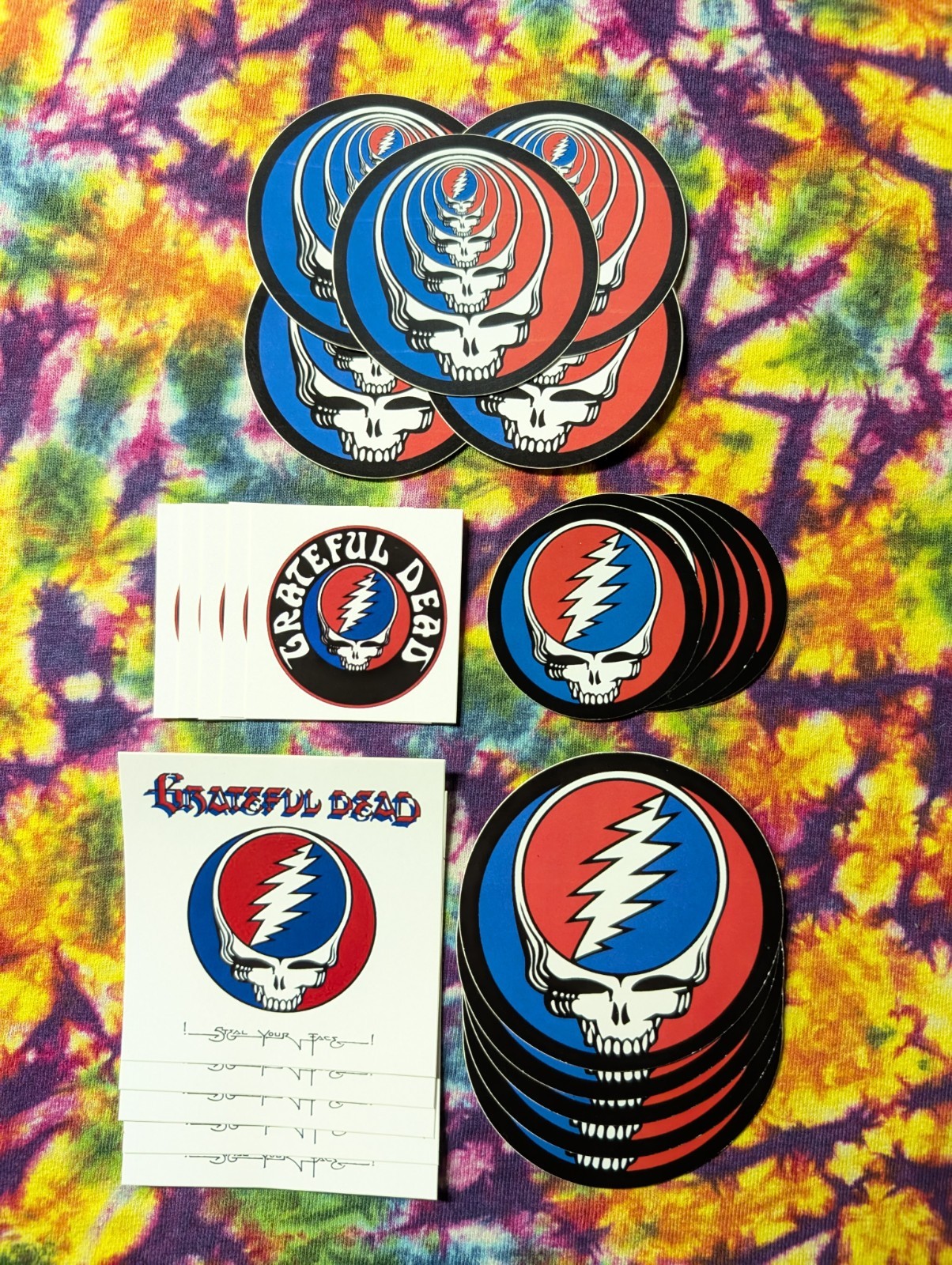 Lot Of 25 Grateful Dead Steal Your Face Stickers. Lot Of 25 Grateful Dead Steal Your Face Stickers.