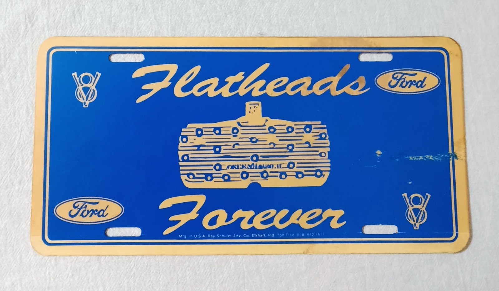 VINTAGE FORD V8 FLATHEADS FOREVER PLASTIC LICENSE PLATE VERY RARE VINTAGE FORD V8 FLATHEADS FOREVER PLASTIC LICENSE PLATE VERY RARE