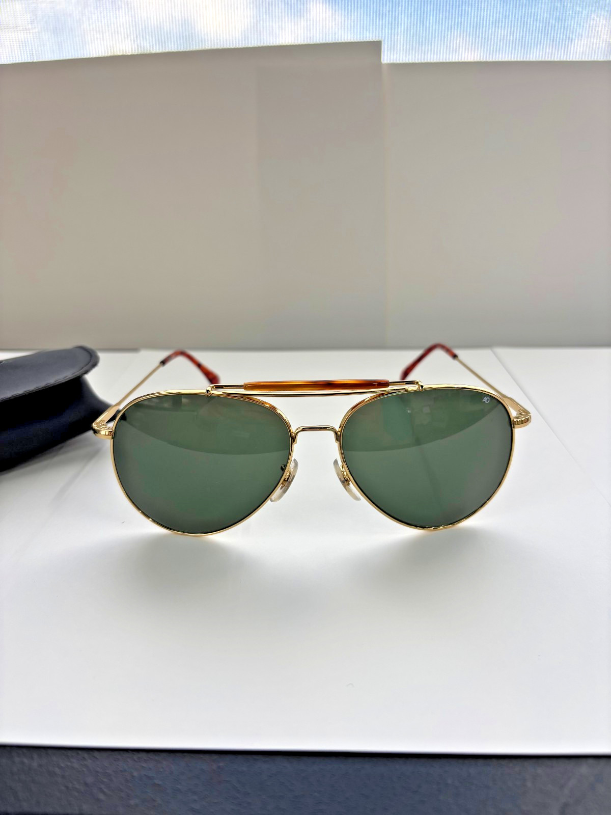 American Optical Sunglasses w/Case American Optical Sunglasses w/Case