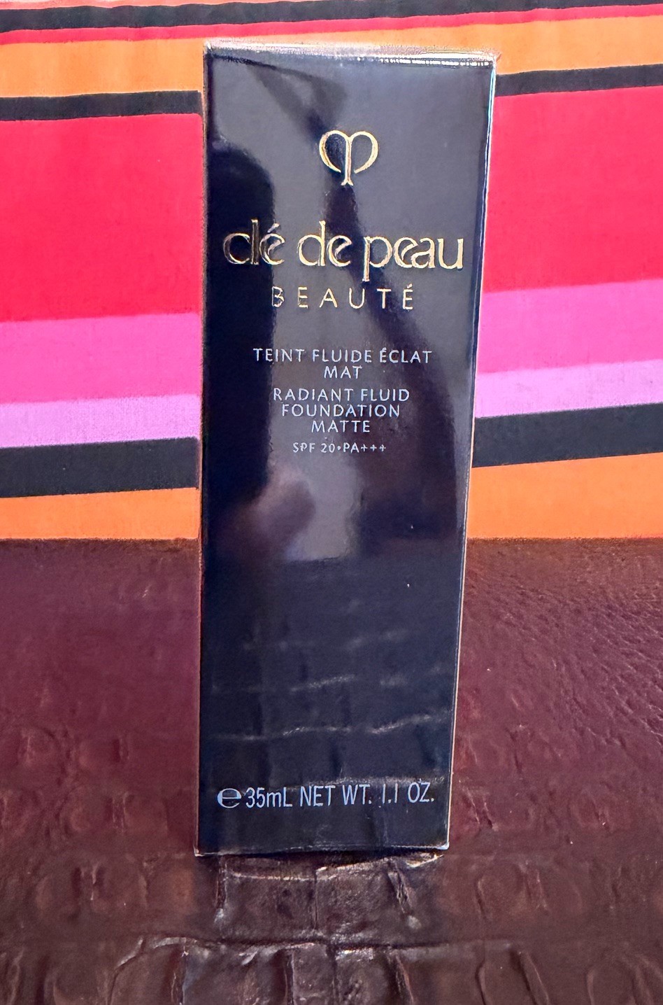 Cle De Peau Radiant Fluid Foundation SPF 20 PA +++ Matte B00 Very Light Beige Cle De Peau Radiant Fluid Foundation SPF 20 PA +++ Matte B00 Very Light Beige