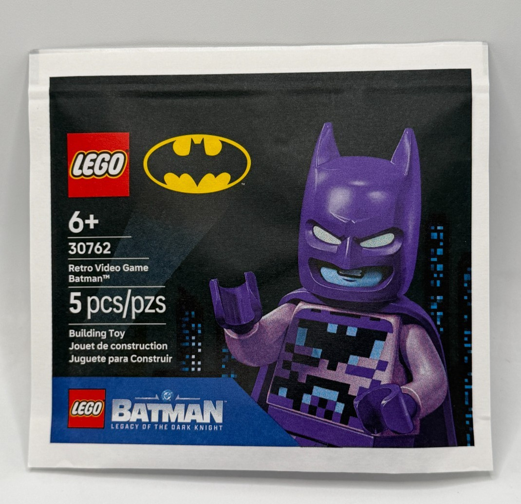 Lego 30762 Retro Video Game Pixel Purple Batman Minifigure Figure IN HAND Lego 30762 Retro Video Game Pixel Purple Batman Minifigure Figure IN HAND