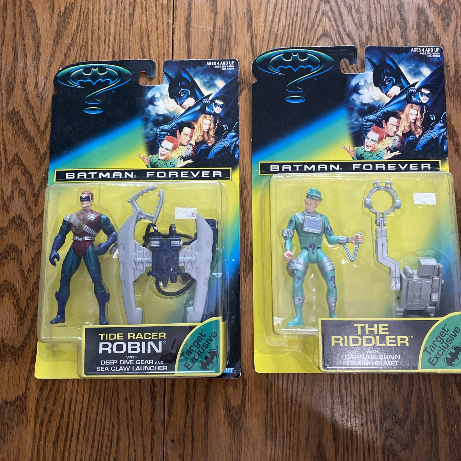 Batman Forever 1995 Kenner New Lot Of 2 in package The Riddler and Robin Batman Forever 1995 Kenner New Lot Of 2 in package The Riddler and Robin
