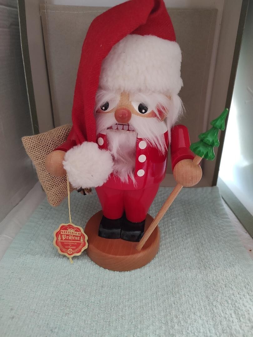 Handmade Steinbach German Nutcracker Santa 11 Handmade Steinbach German Nutcracker Santa 11