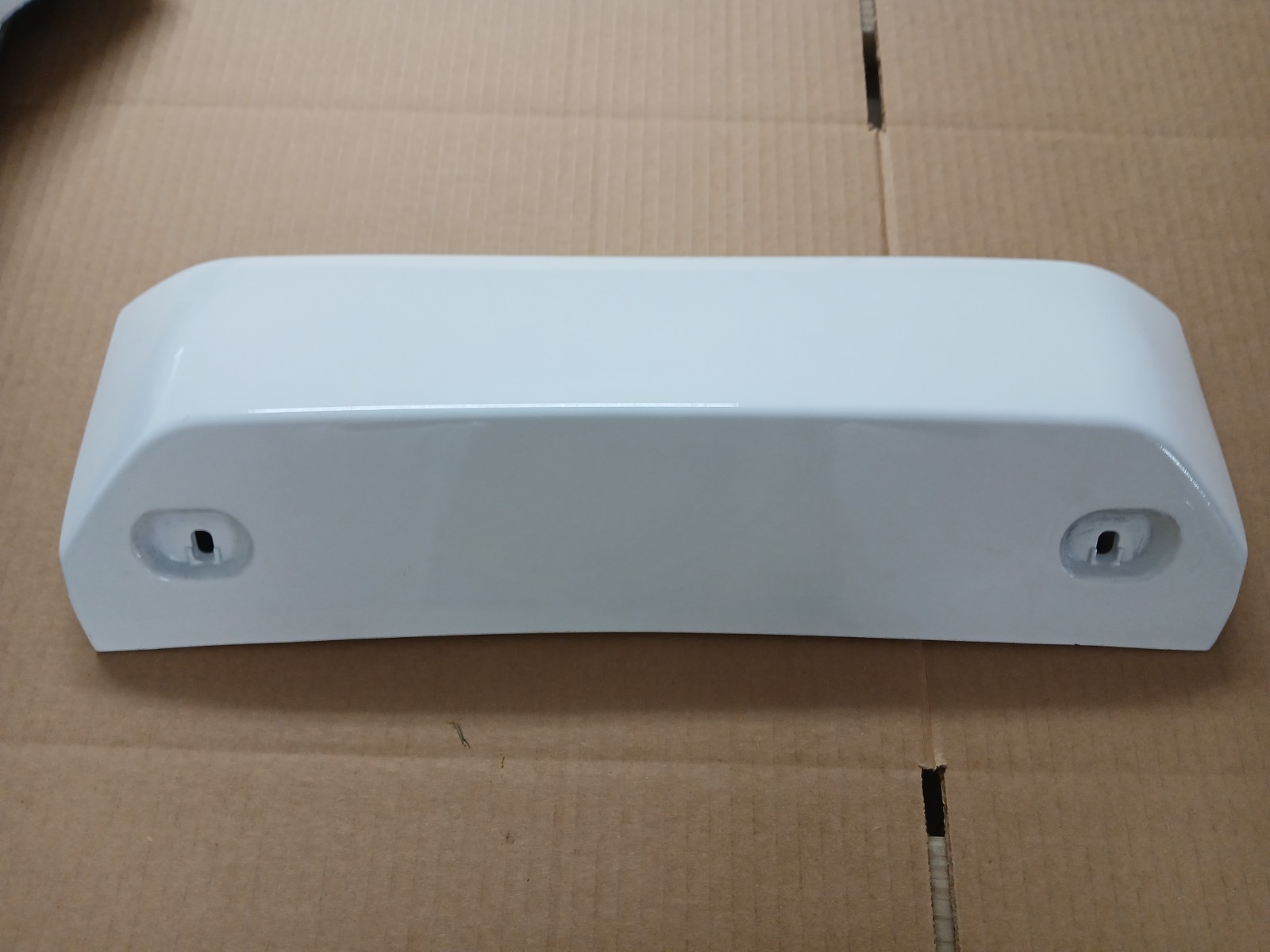 2015-2020 GMC Yukon/Yukon XL Tow Hitch Cover Summit White/ Olympic White