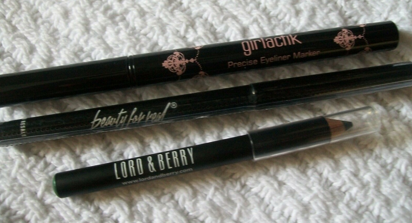 Girlactik Beauty For Real Lord & Berry Eyeliner Marker Pencil Blue Black Green Girlactik Beauty For Real Lord & Berry Eyeliner Marker Pencil Blue Black Green