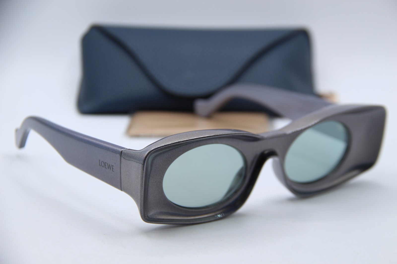 NEW LOEWE LW 40033I 05X BLUE GLITTER MIRRORED AUTHENTIC FRAMES SUNGLASSES 49-23 NEW LOEWE LW 40033I 05X BLUE GLITTER MIRRORED AUTHENTIC FRAMES SUNGLASSES 49-23