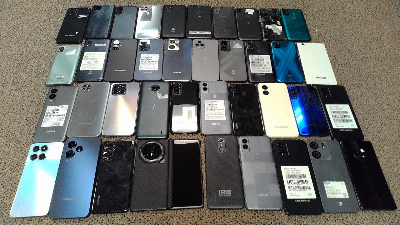 Lot of 39 Non-Working Higher End Generic Smartphones for Parts