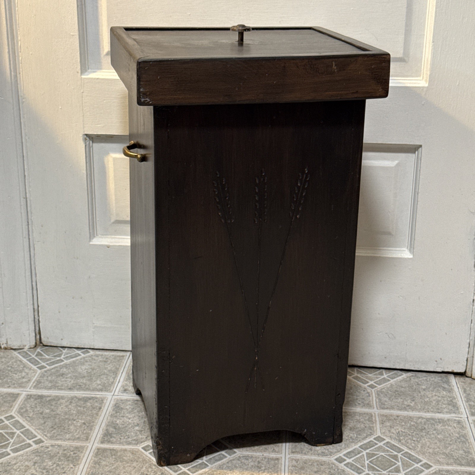 Vintage wood amish trish bin Dark Walnut Primitive Farmhouse Handmade Ooak Vintage wood amish trish bin Dark Walnut Primitive Farmhouse Handmade Ooak