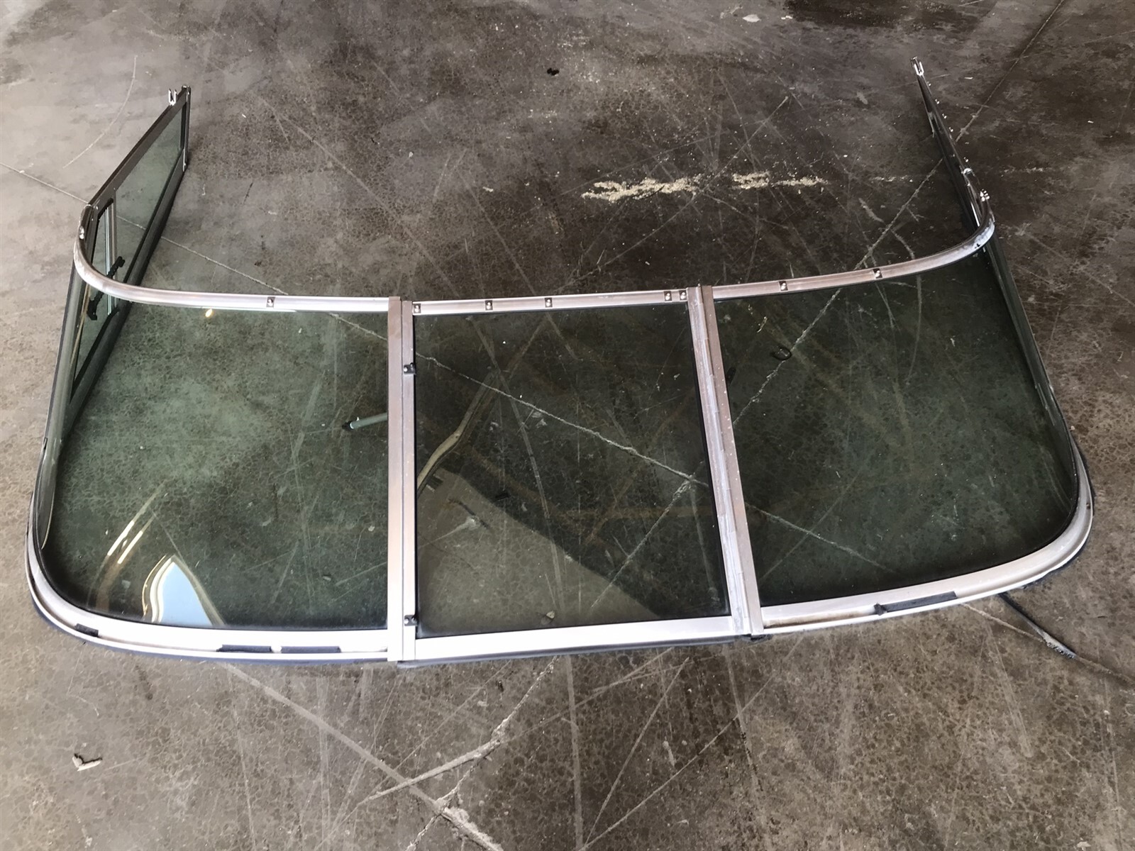 95 Crownline 225 Boat Windshield wind shield curved glass right left center