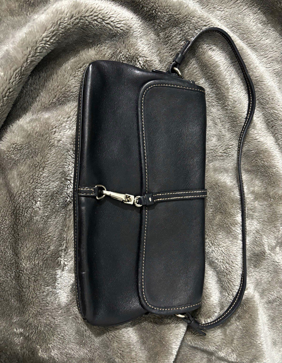 Vintage Coach 7573 Hamptons Demi Clip Shoulder Bag Black Leather Y2K