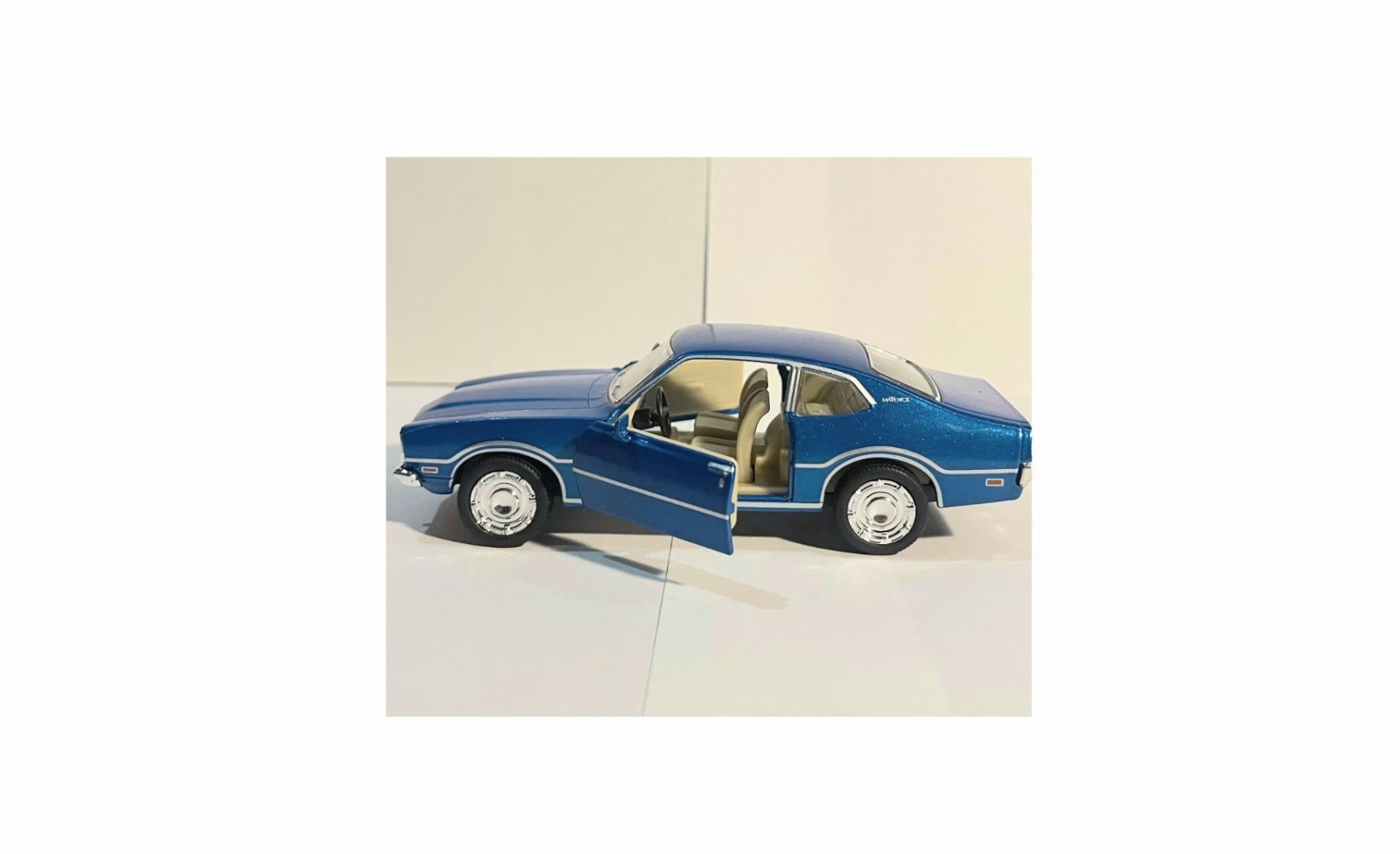 🔵5488D BY KINSMART 1974 Ford Maverick DieCast Car Blue Color (1:36 Scale) 🔵5488D BY KINSMART 1974 Ford Maverick DieCast Car Blue Color (1:36 Scale)