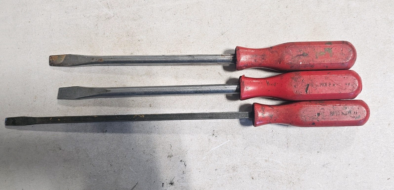 Mac Tools Screwdriver 3Pc  Set Flat Slotted Hard Red Handle PKR8 PKR8A PN10