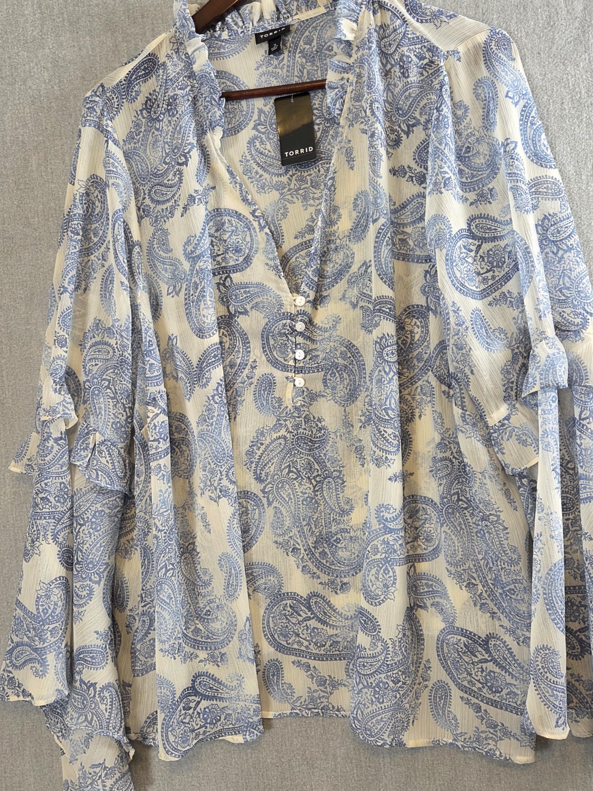 Torrid 3X Chiffon Ruffle Sleeve Top Blouse Blue Paisley Cottagecore Career NEW Torrid 3X Chiffon Ruffle Sleeve Top Blouse Blue Paisley Cottagecore Career NEW