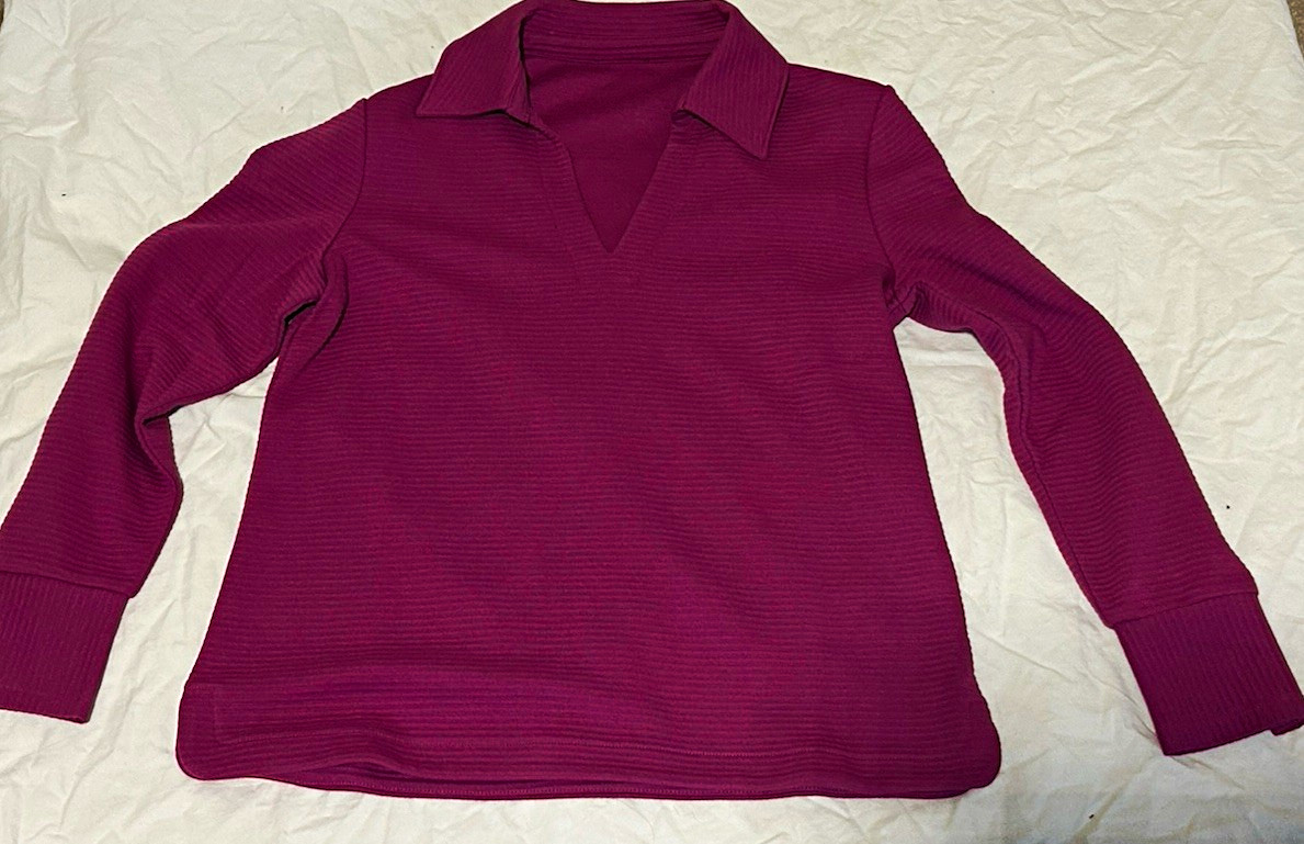 Women\'s Purple Solid Knit Collared Pullover Polo Long Sleeve Button Accent 6P Women\'s Purple Solid Knit Collared Pullover Polo Long Sleeve Button Accent 6P