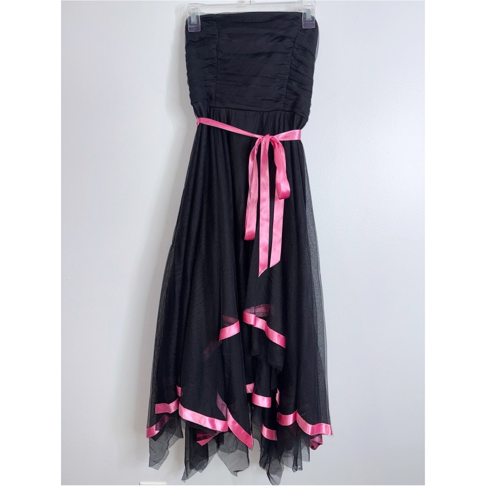 Cachê vintage black asymmetrical hem tulle strapless dress with pink satin trim