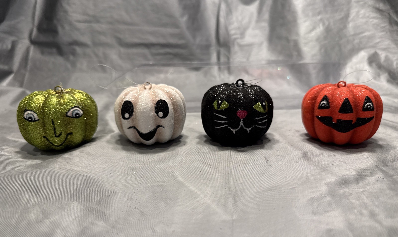 Pier 1 One VTG Pumpkin Halloween Ornament Box Set Of 4 Faces Glitter V RARE NIB