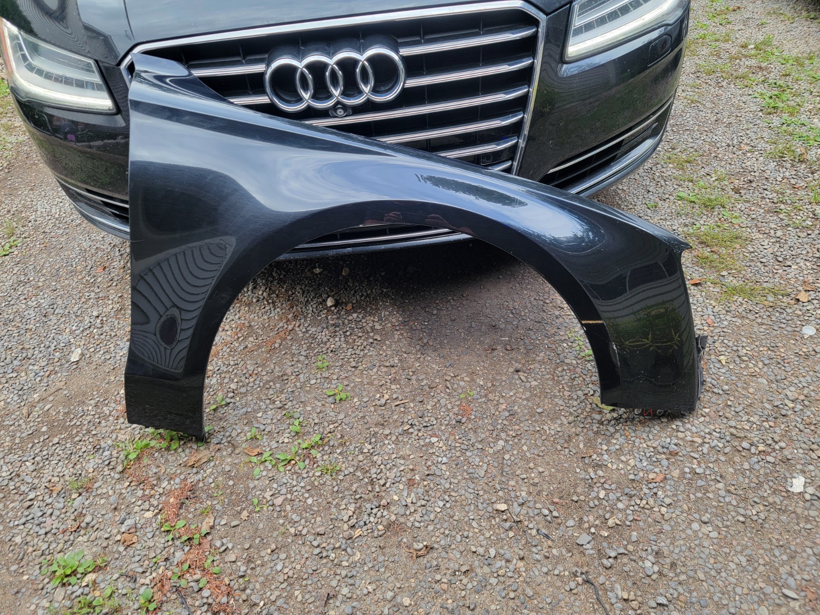 audi a8 11-18 RH fender black aluminum
