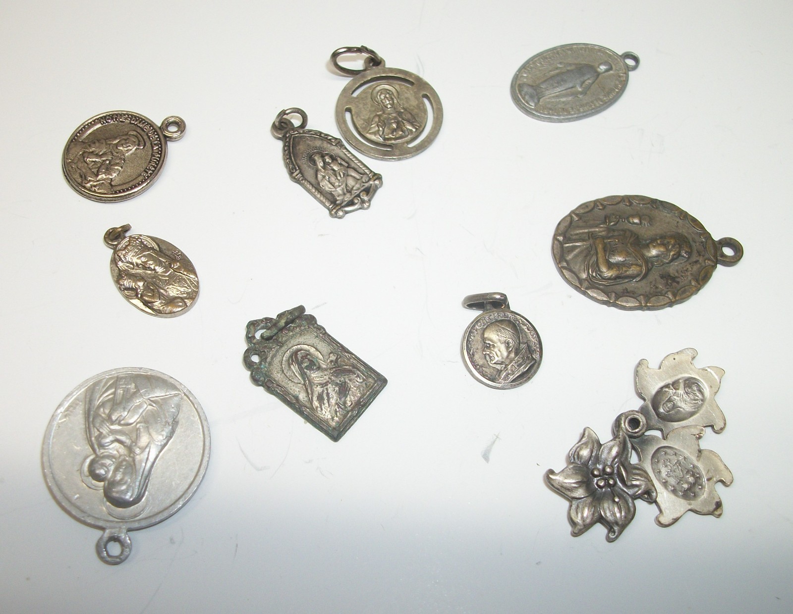Lot of 10 Vintage Catholic Religious Medals Pendants Virgin Mary & Saints Lot of 10 Vintage Catholic Religious Medals Pendants Virgin Mary & Saints