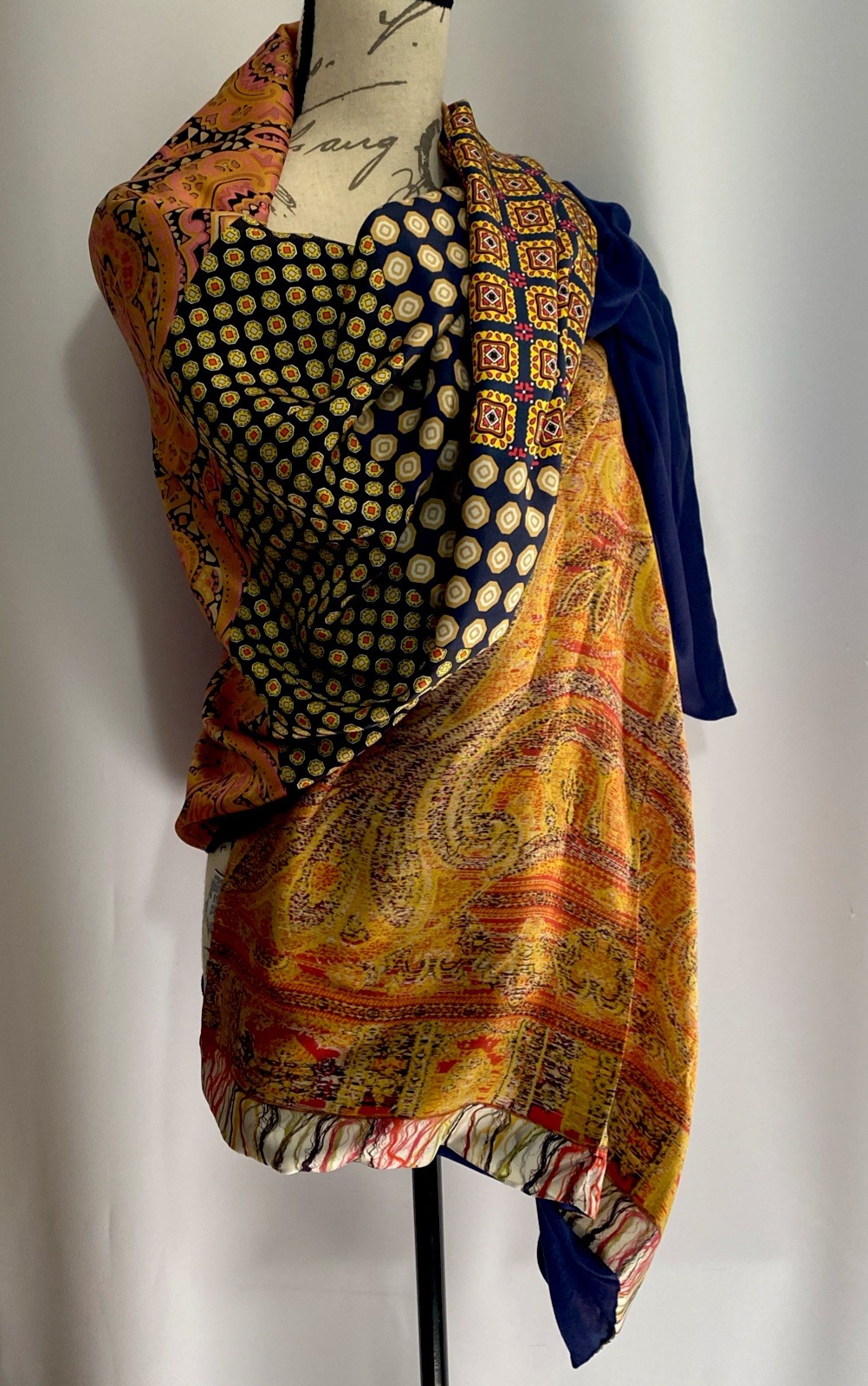 Pierre-Louis Mascia Silk Scarf Shawl Floral Italy 52 x 78 NWOT Golden Fall Navy Pierre-Louis Mascia Silk Scarf Shawl Floral Italy 52 x 78 NWOT Golden Fall Navy