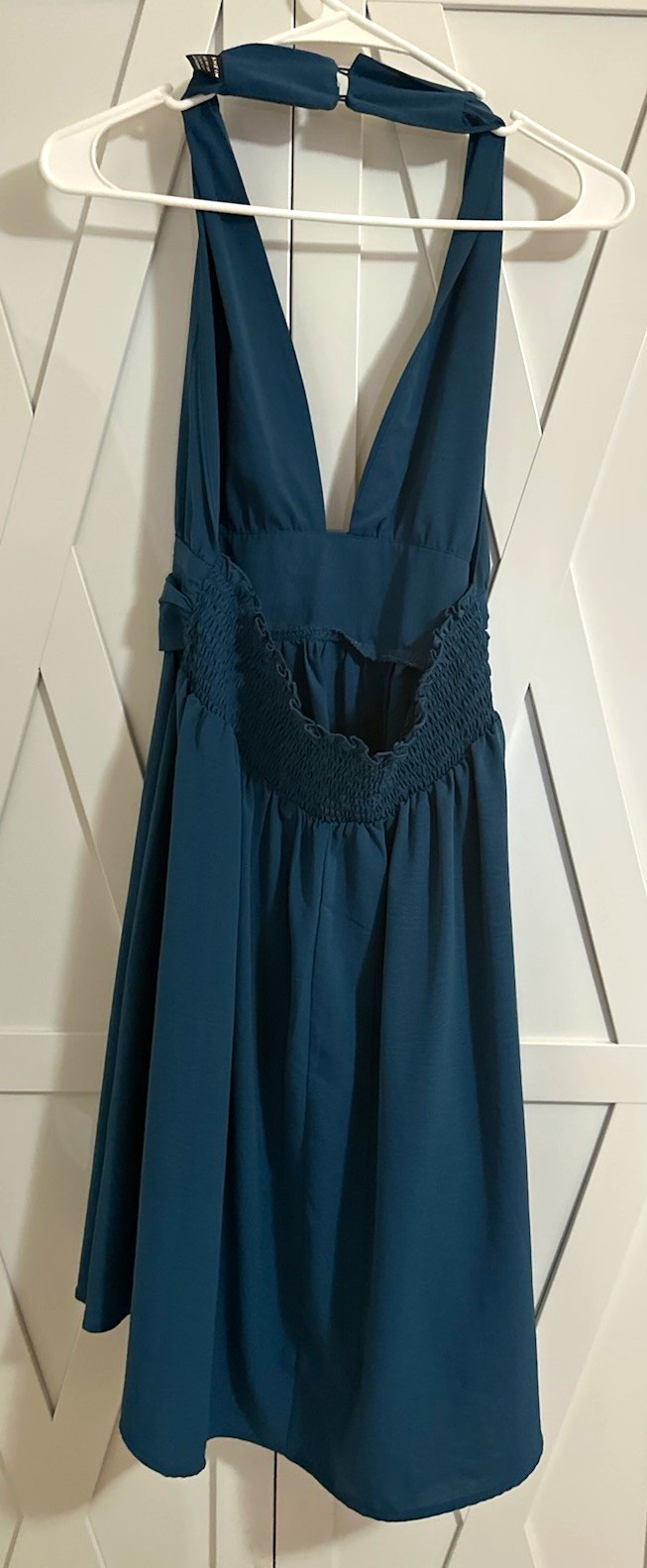 SHEIN Women’s Blue Solid Sheath Knee Dress Sleeveless V-Neck Backless Tie L SHEIN Women’s Blue Solid Sheath Knee Dress Sleeveless V-Neck Backless Tie L