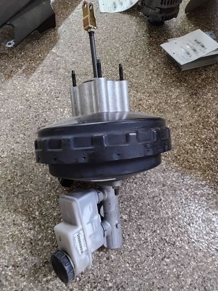 2004-2006 Nissan Armada QX56 Power Brake Booster OEM