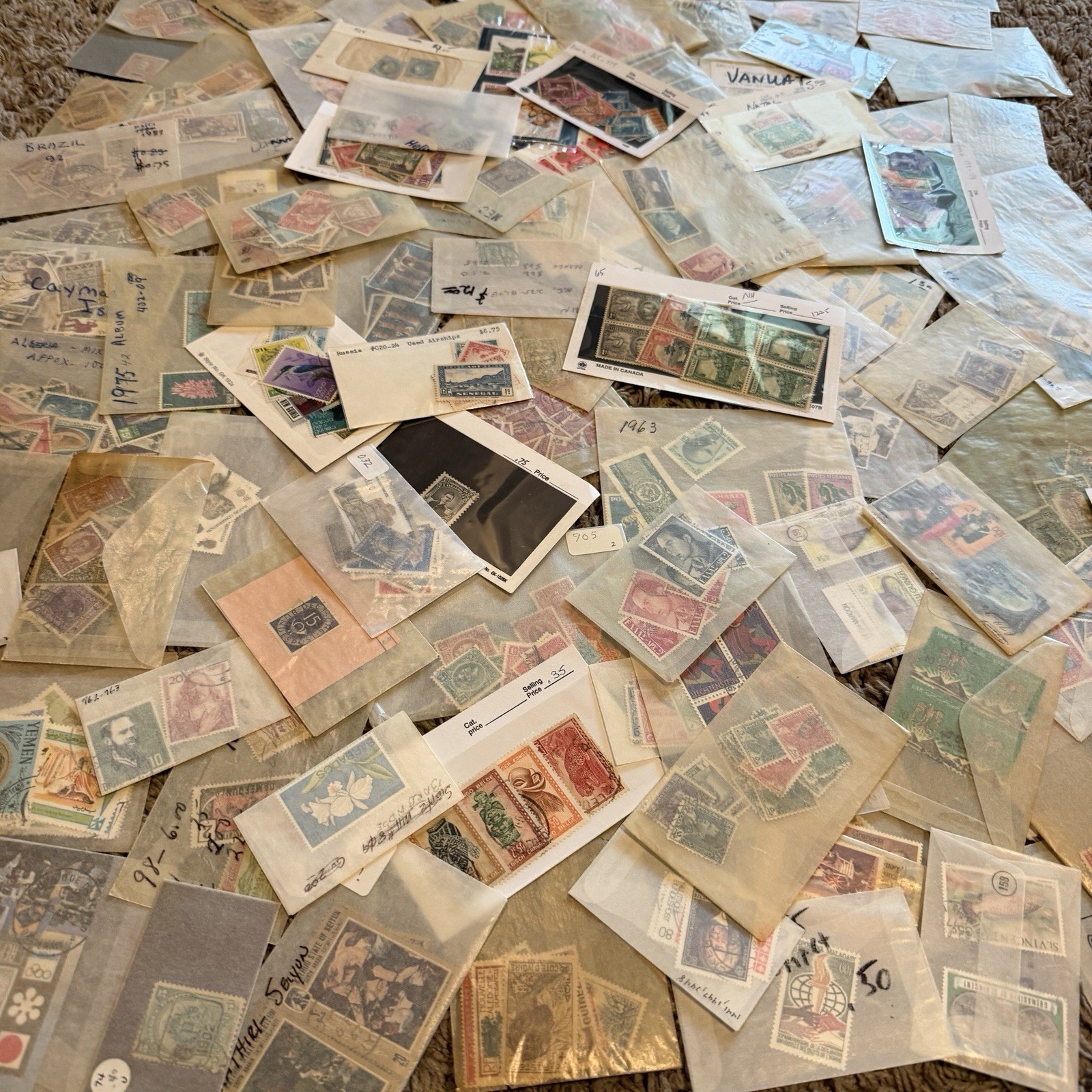 NO US WORLD STAMP LOT IN GLASSINES MINT USED OVERPRINT VINTAGE ESTATE COLLECTION NO US WORLD STAMP LOT IN GLASSINES MINT USED OVERPRINT VINTAGE ESTATE COLLECTION