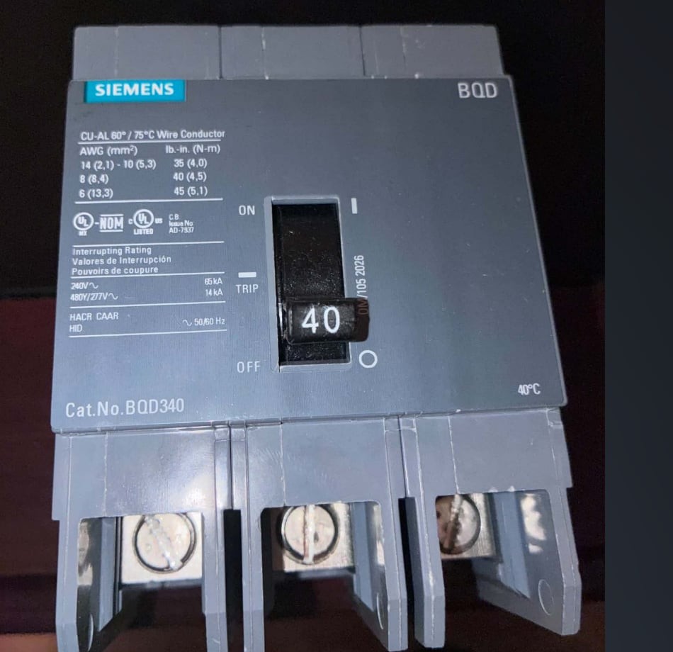 Siemens BQD340 3 Pole 40Amp, 480V Circuit Breaker Siemens BQD340 3 Pole 40Amp, 480V Circuit Breaker