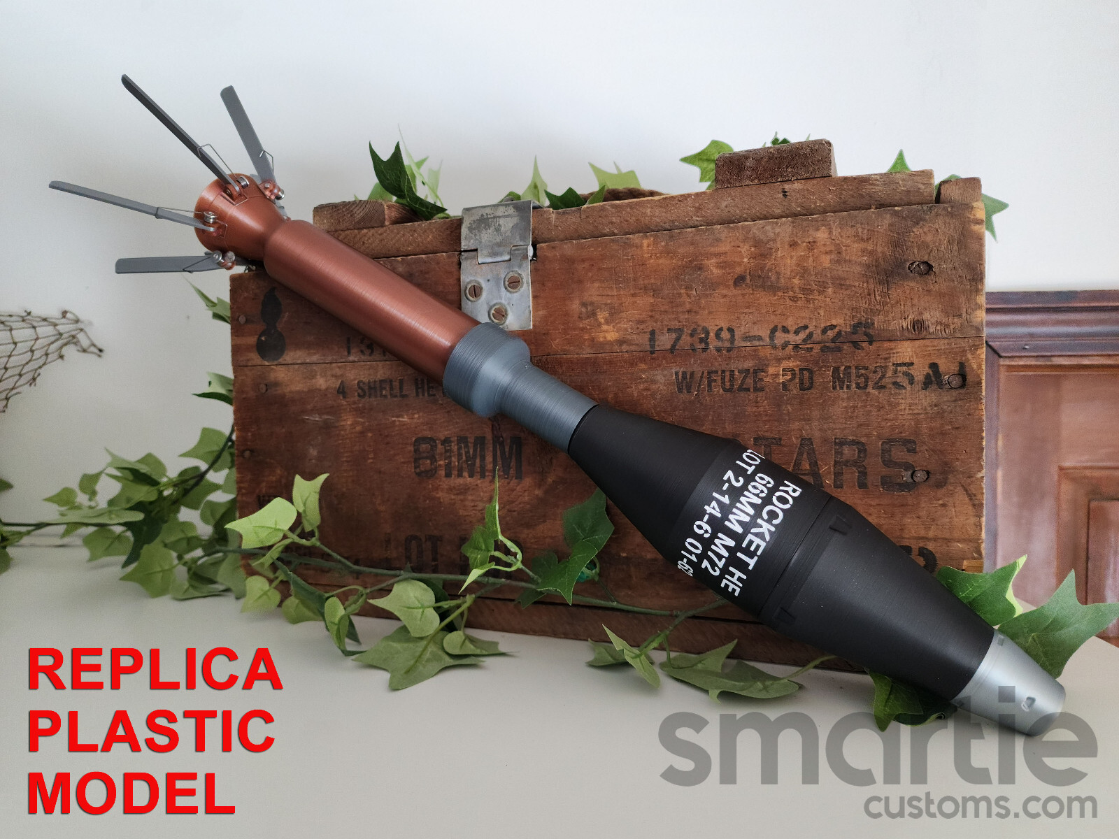 FAKE M72 LAW 66mm HE Rocket w/Spring Loaded Fins - Plastic Replica