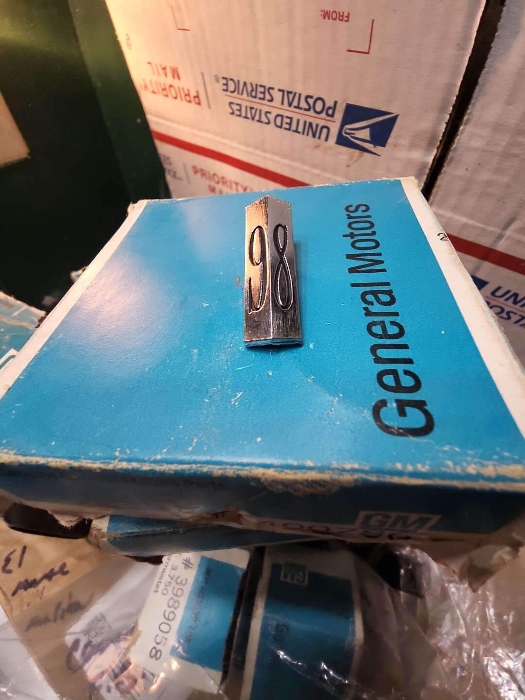 NOS 1971-76 Oldsmobile Regency 98 Tail Light Lens Ornament Emblem 5967508AC NOS 1971-76 Oldsmobile Regency 98 Tail Light Lens Ornament Emblem 5967508AC