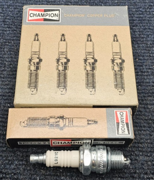(QTY 12) Champion 806 L92YC Copper Plus Spark Plug Fits 1960 Corvair
