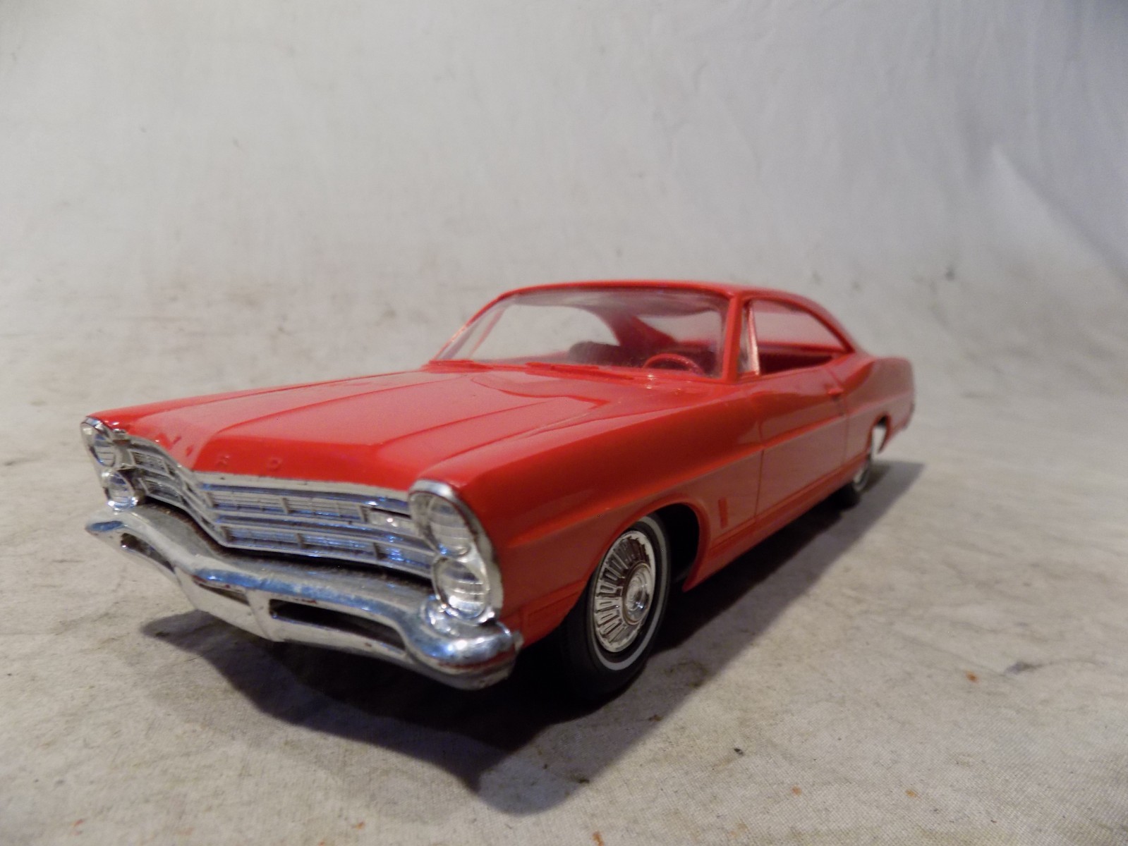 AMT 1967 FORD GALAXIE 500 DEALER PROMO MODEL CAR MPC RED JO-HAN 67  HARDTOP 1/25