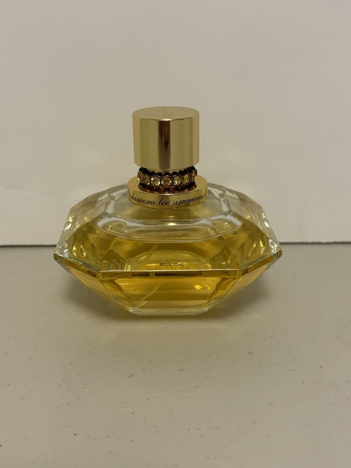 Baby Phat Golden Goddess Eau De Parfum 100 ML/ 3.4OZ SEE PICTURES Baby Phat Golden Goddess Eau De Parfum 100 ML/ 3.4OZ SEE PICTURES