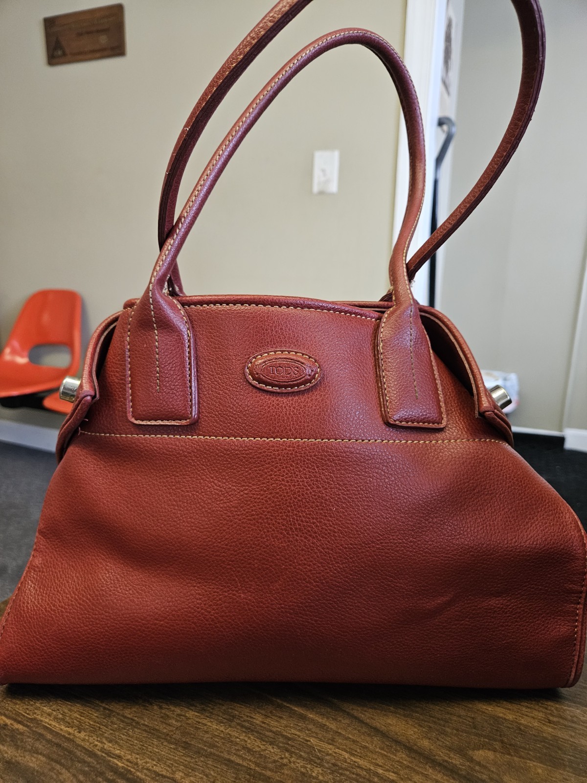 Tod’s Girelli Women\'s Red Pebbled Leather Tote Shoulder Hand Bag Tod’s Girelli Women\'s Red Pebbled Leather Tote Shoulder Hand Bag