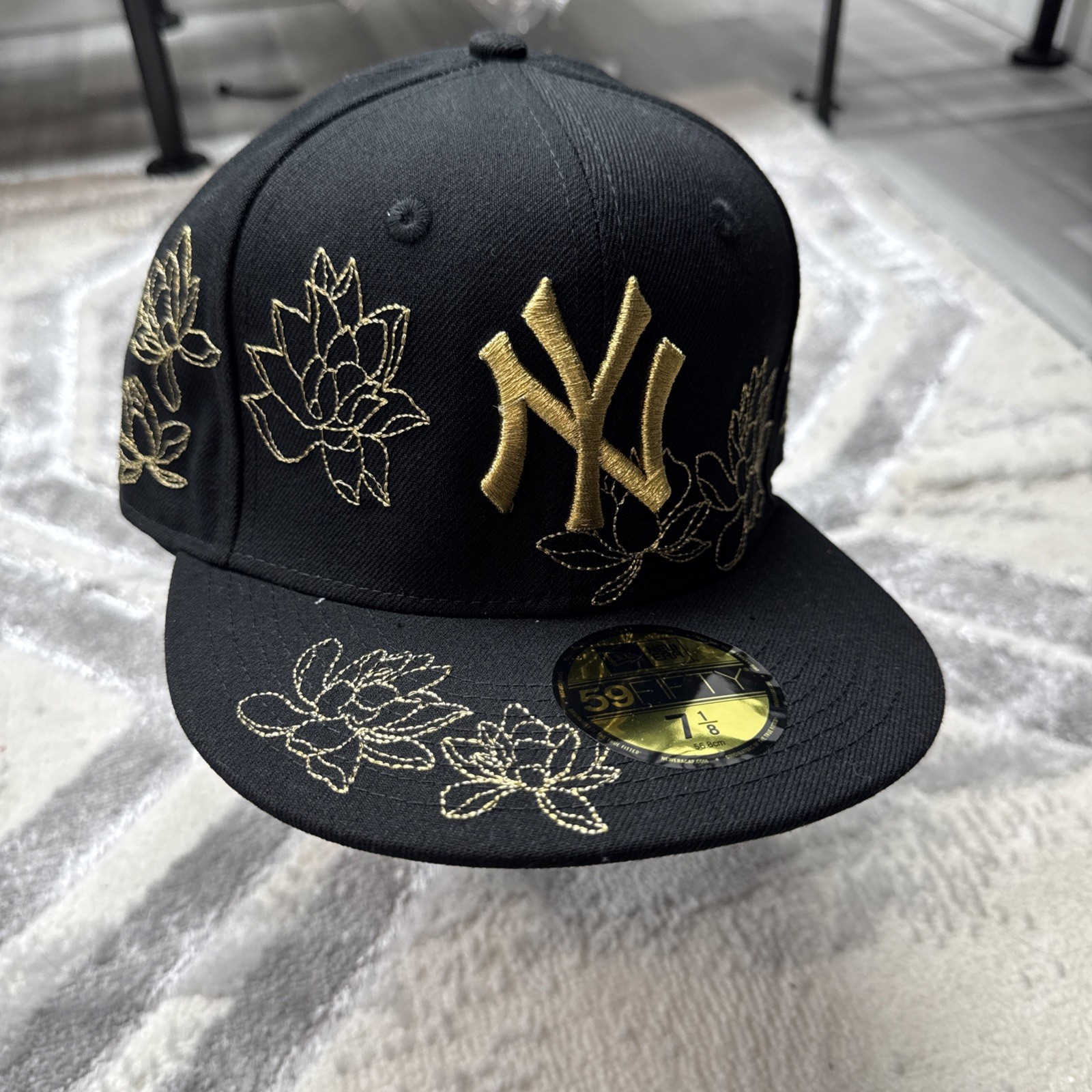 New Era New York Yankees Size 7 1/8 Fitted New Era New York Yankees Size 7 1/8 Fitted