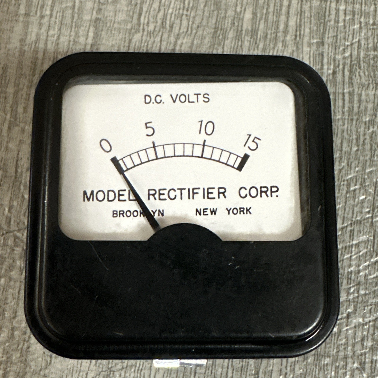 Vintage Model Rectifier D.C. Voltmeter 0-15 Volts Amperes Meter Vintage Model Rectifier D.C. Voltmeter 0-15 Volts Amperes Meter