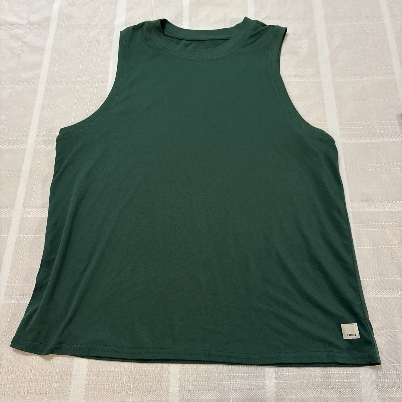 Vuori Energy Tank Top Women M/L Hunter Green Lightweight Stretch Yoga Gym Vuori Energy Tank Top Women M/L Hunter Green Lightweight Stretch Yoga Gym