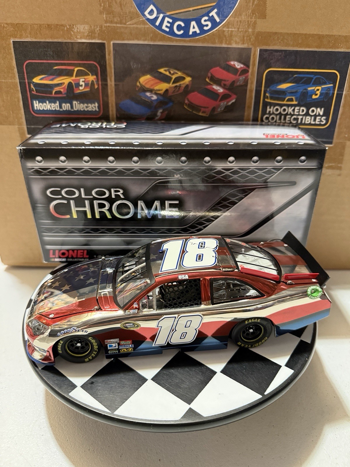 KYLE BUSCH COLOR CHROME 18 M&M’s RED WHITE & BLUE 9/11 TRIBUTE 2011 1/24 DIECAST