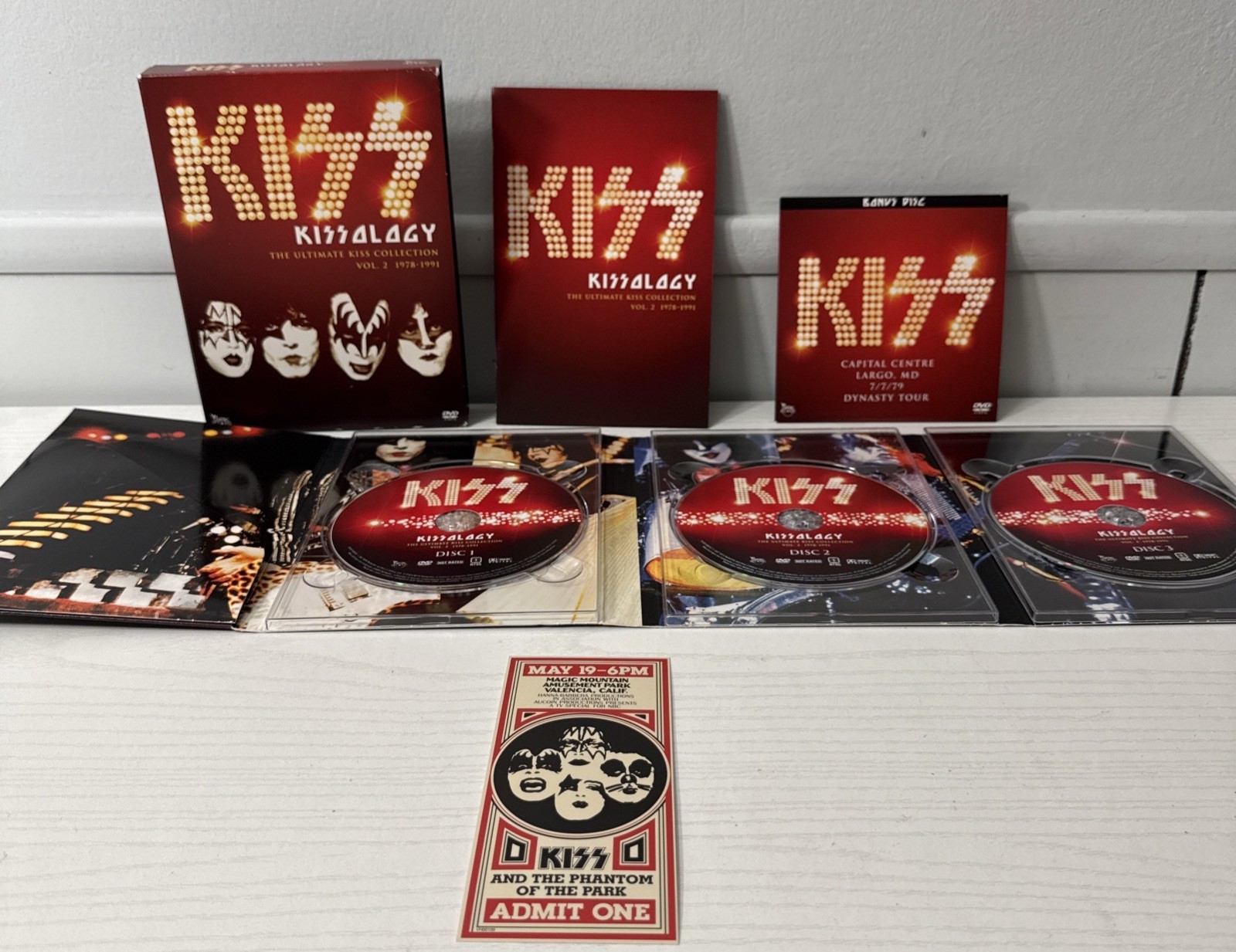 Kissology: The Ultimate Kiss Collection Vol 2 (1978-1991) DVD 3-Disc Set W/Bonus Kissology: The Ultimate Kiss Collection Vol 2 (1978-1991) DVD 3-Disc Set W/Bonus