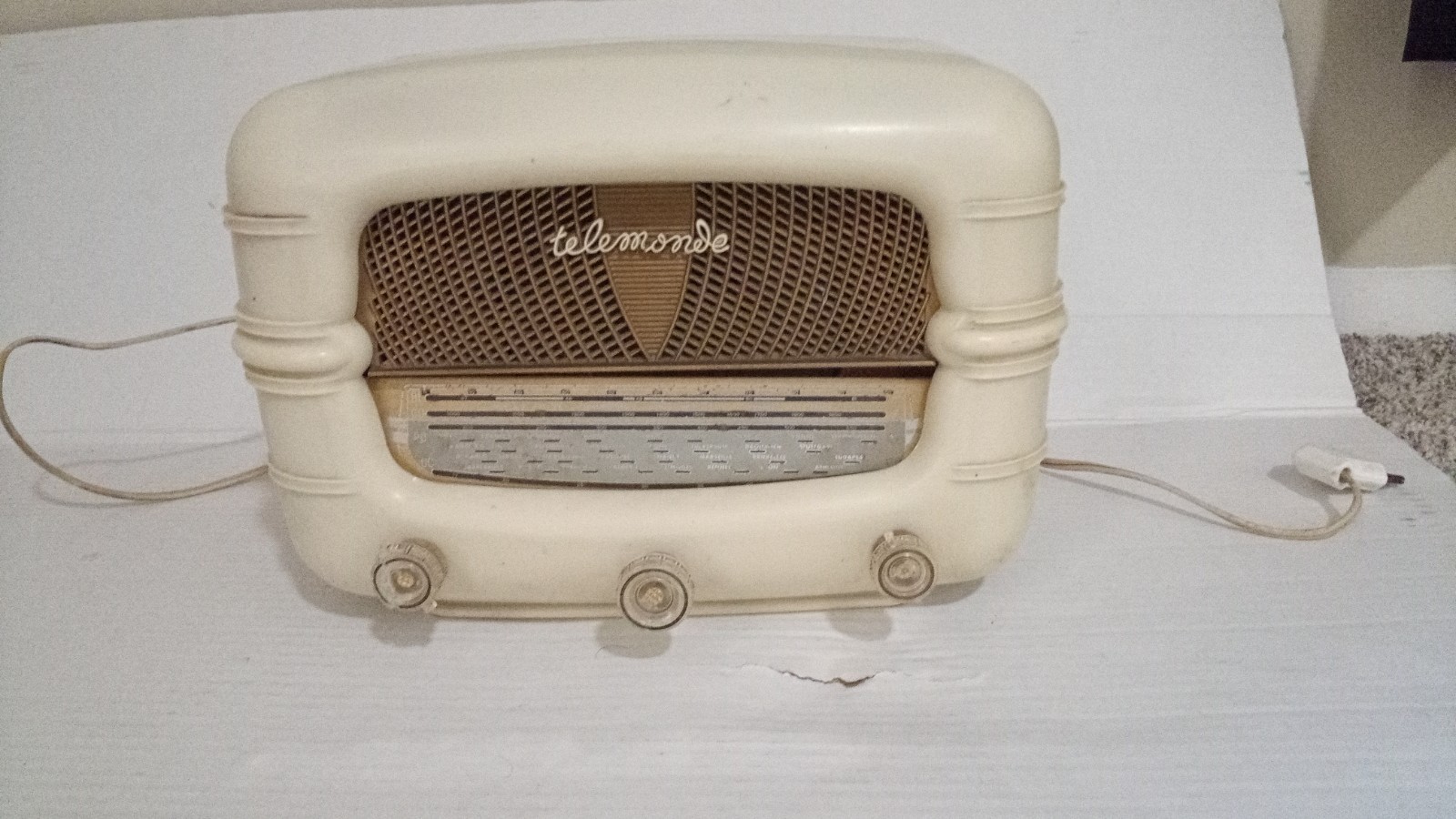 Rare Vintage Pyrus-Telemonde Ruby radio from 1950/1951 Rare Vintage Pyrus-Telemonde Ruby radio from 1950/1951