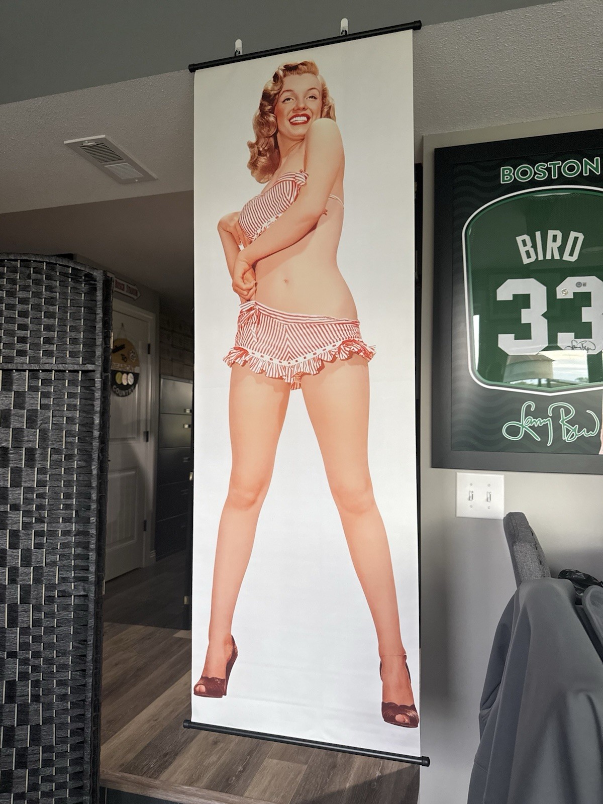 Marilyn Monroe Iconic Sex Symbol HUGE AD SCROLL BANNER 17x48 VINTAGE POSTER SIGN Marilyn Monroe Iconic Sex Symbol HUGE AD SCROLL BANNER 17x48 VINTAGE POSTER SIGN