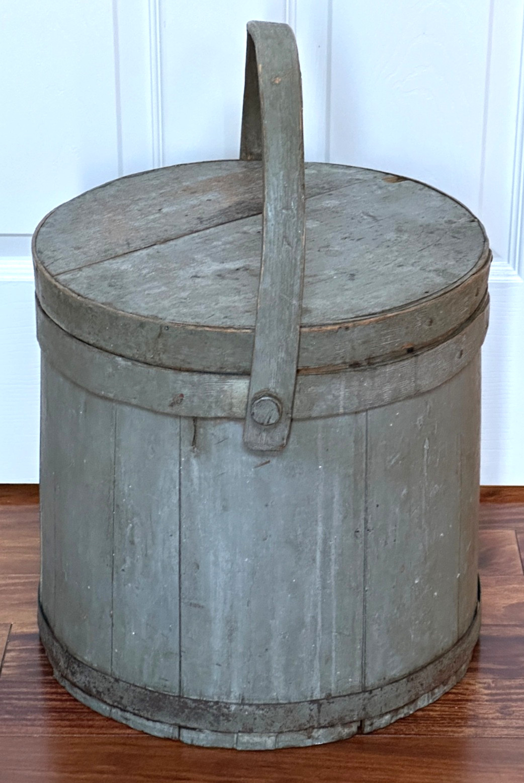 ANTIQUE WOODEN FIRKIN PANTRY BOX BUCKET WITH LID:PREOWNED BLUE-GREY ANTIQUE WOODEN FIRKIN PANTRY BOX BUCKET WITH LID:PREOWNED BLUE-GREY