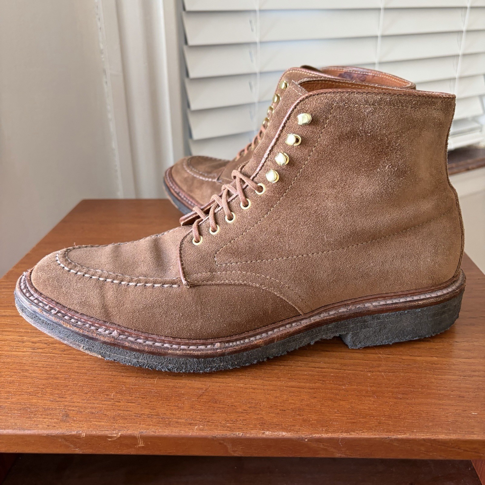 RARE - HANDSEWN TOE | ALDEN x DRAKES 10D SNUFF SUEDE U TIP INDY BOOTS 10 D