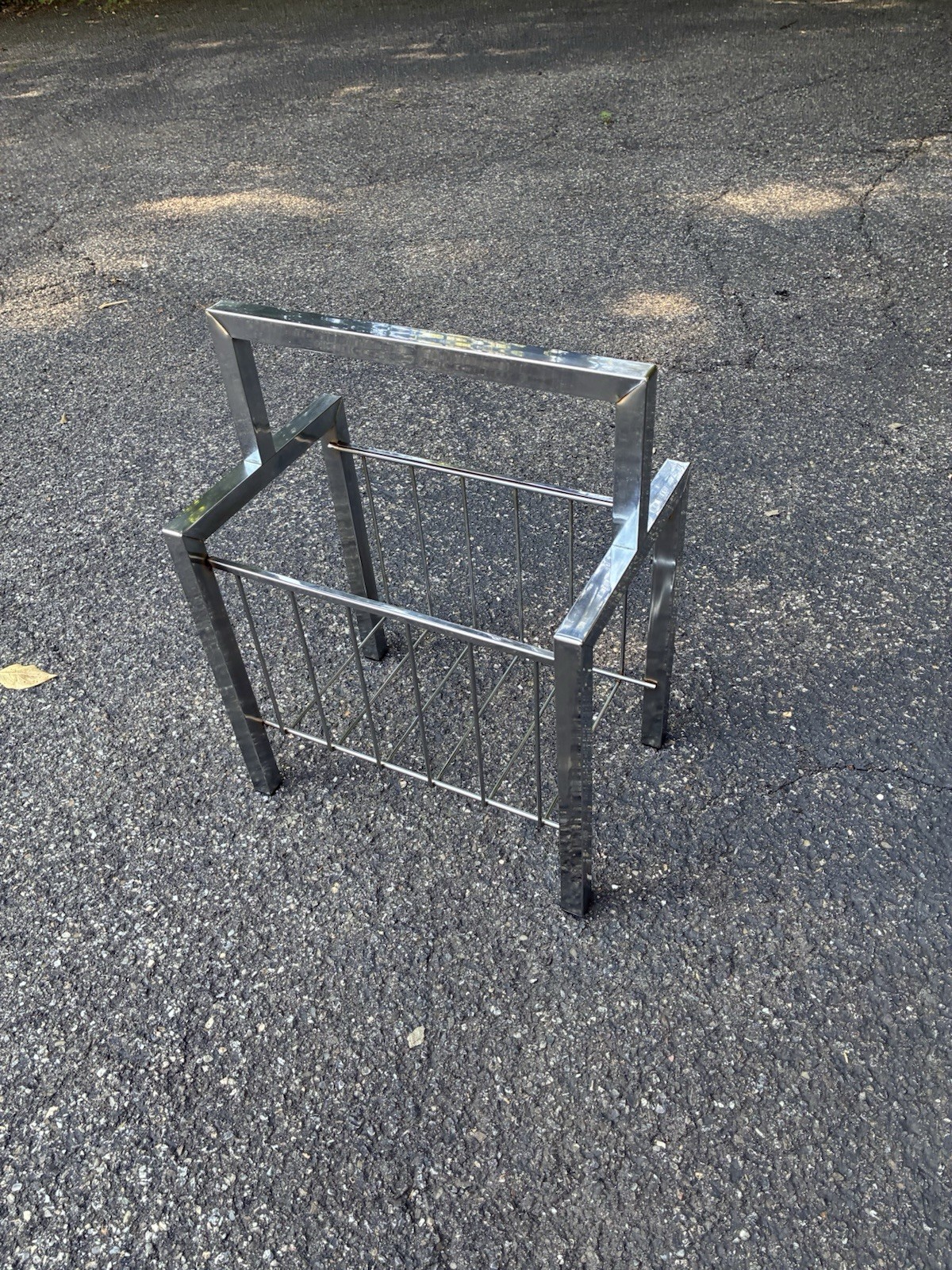 Vintage 1970s Milo Baughman Mid-century Modern Chrome Magazine Holder Rack Vintage 1970s Milo Baughman Mid-century Modern Chrome Magazine Holder Rack