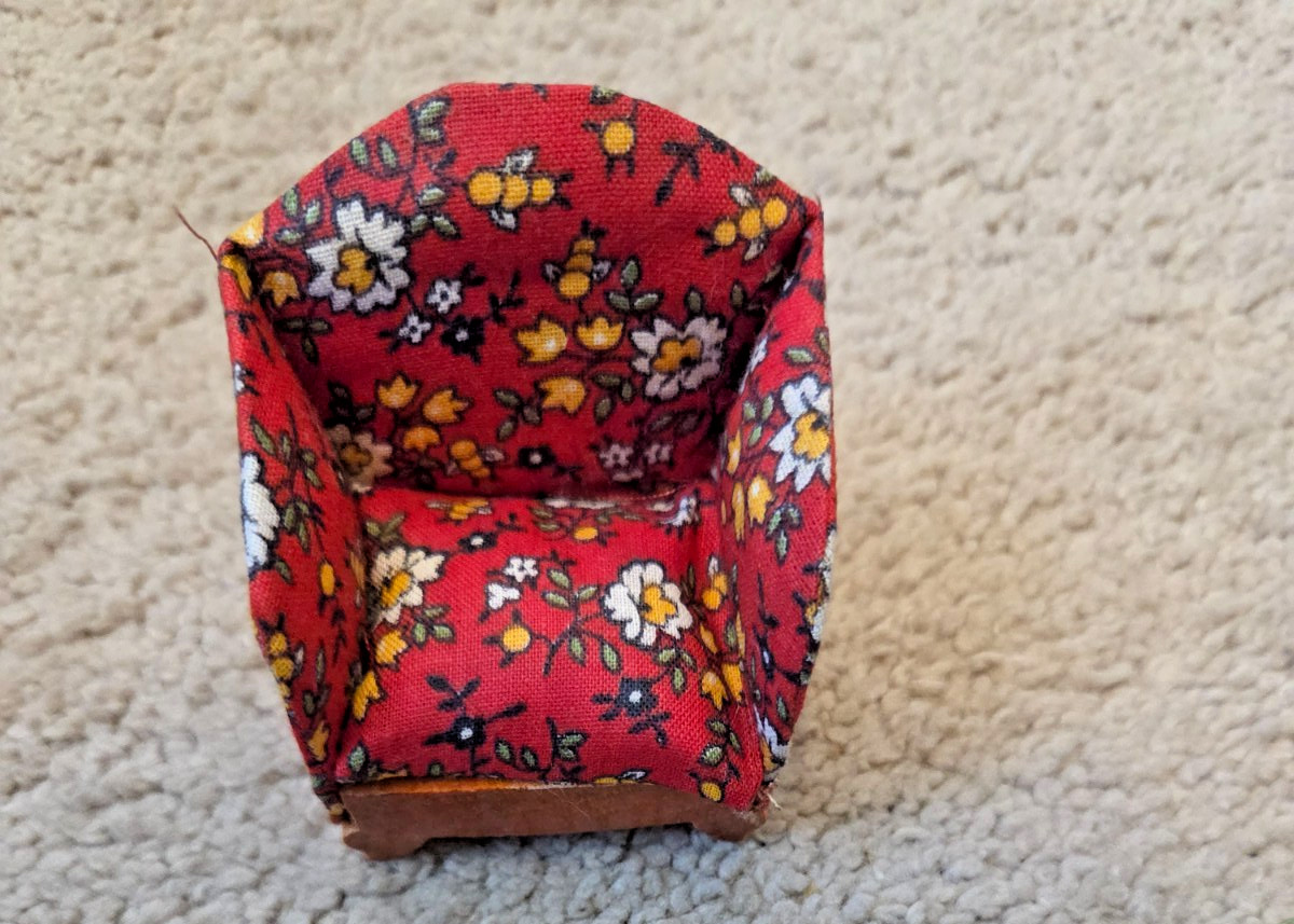 RARE NOS KAGE CO. UPHOLSTERED RED CLUB CHAIR DOLLHOUSE FURNITURE 30'S 40'S RARE NOS KAGE CO. UPHOLSTERED RED CLUB CHAIR DOLLHOUSE FURNITURE 30'S 40'S