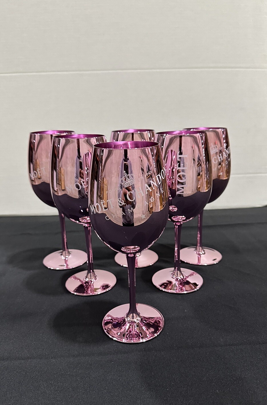 Moet & Chandon Champagne Glasses Flutes Pink Ice Imperial Acrylic Set 6 Moet & Chandon Champagne Glasses Flutes Pink Ice Imperial Acrylic Set 6